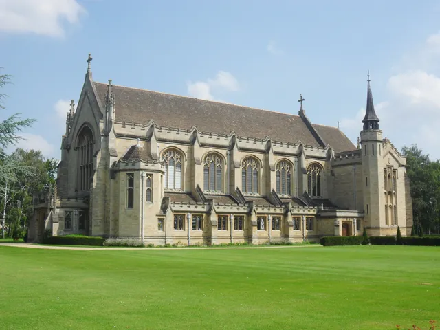 Oundle School
